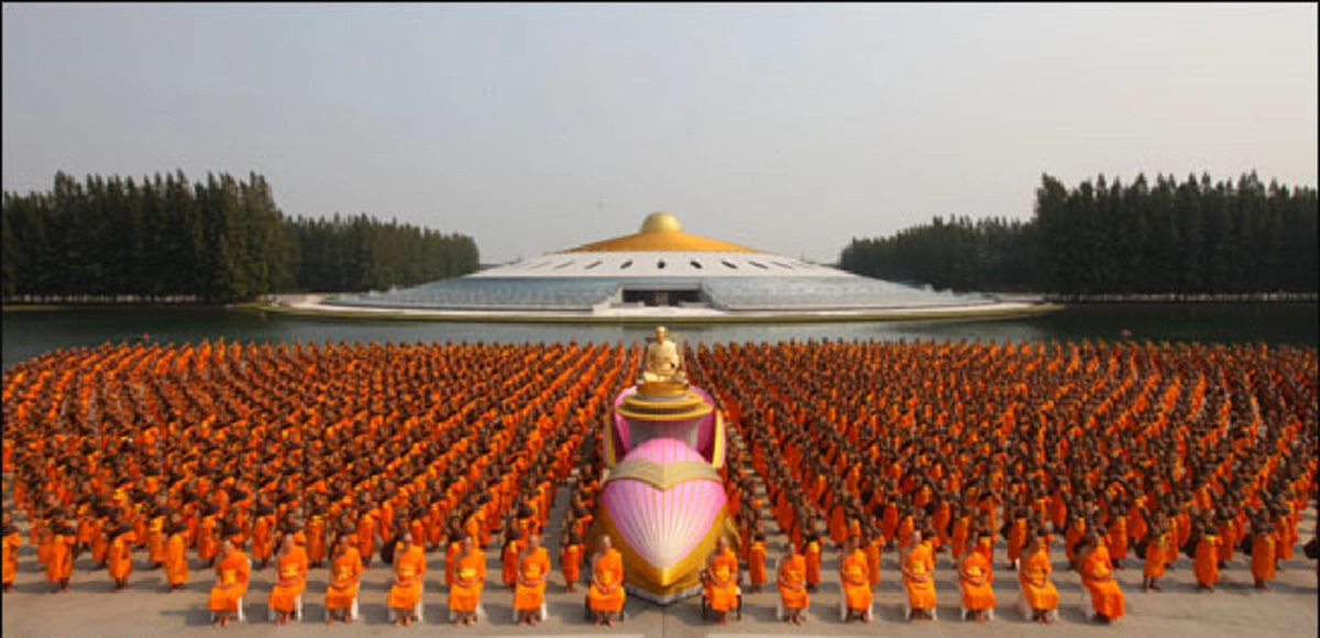 หรือว่าจะอยู่วัด?? DSI ไม่ถอดใจบุก"ธรรมกาย"หาตัว "ธัมมชโย"พบพระสงฆ์มากางเต้นท์อยู่เป็นจุดๆ ไม่นอนในกุฏิ??