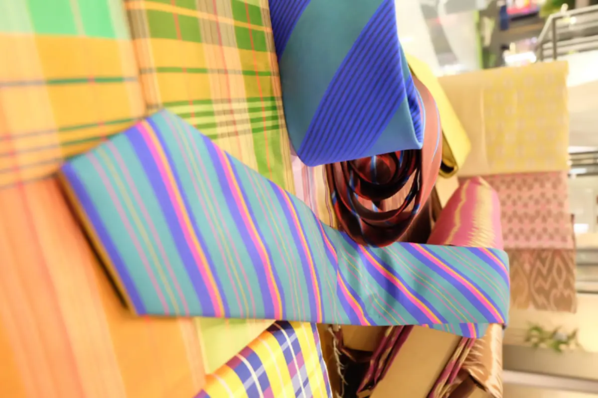 ศูนย์การค้าเซ็นทรัลพลาซา นครราชสีมา ขอเชิญชมงานประกวดเส้นไหม ผ้าไหมตรานกยูงพระราชทานฯ และผลิตภัณฑ์หม่อนไหมคุณภาพระดับโลก