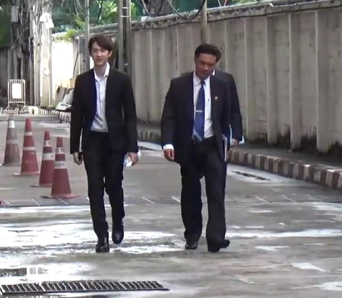 ใกล้จบแล้ว กัปตัน ชลธร  ขึ้นศาลไกล่เกลี่ยฟ้อง มิ้ง ศวภัทร อดีตแฟนสาว ปมท้องโอ้ละพ่อ (คลิป)