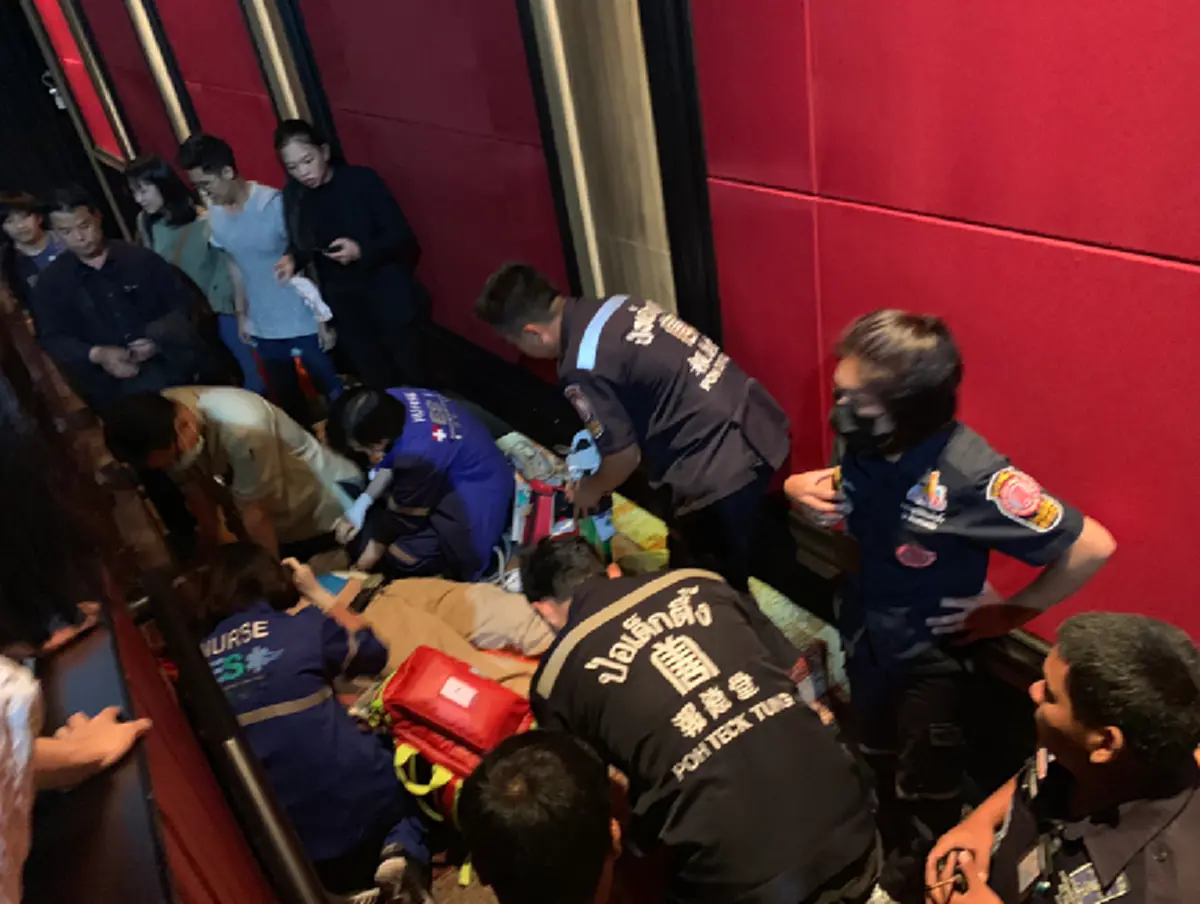 อัพเดตอาการคุณพ่อ "ก็อต อิทธิพัทธ์" ยังอยู่ในห้อง ICU ดาราหนุ่มดูแลไม่ห่าง