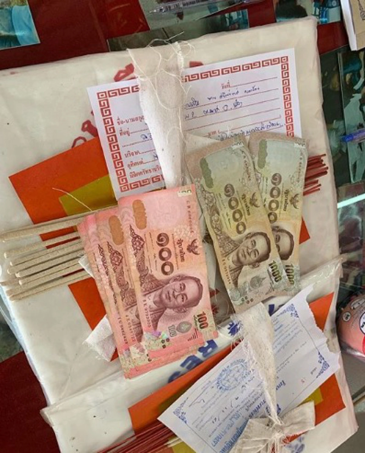 อาร์ต พศุตม์ โพสต์ทำบุญโลงศพ เเฟนหวยตาดีเห็นเลขโผล่