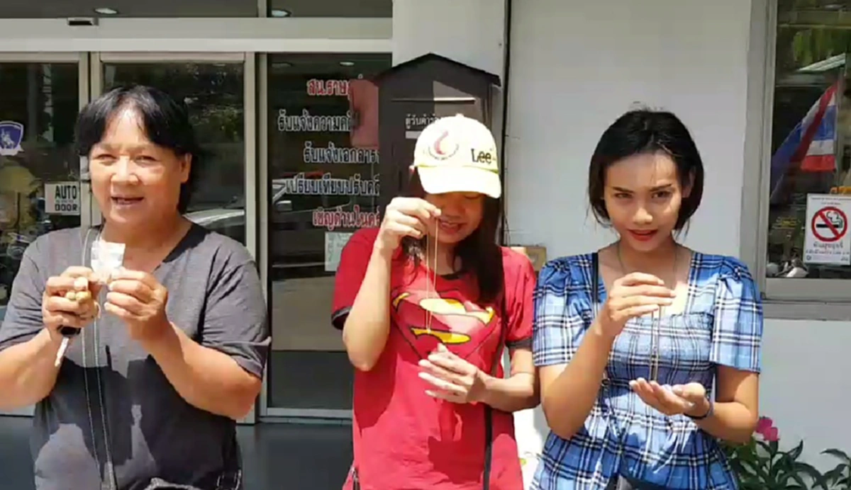 ร้านทองฉาว\"เบี้ยวไถ่ถอนจนลูกค้าไลฟ์ประจานผิด ล่าสุดยอมปล่อยคืน3ราย มีแจ้งความเพิ่มอีก4