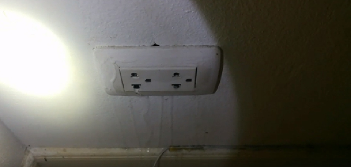 ลูกบ้านโอด ซื้อบ้านหรูอยู่ ฝนตกทีน้ำทะลักออกปลั๊ก