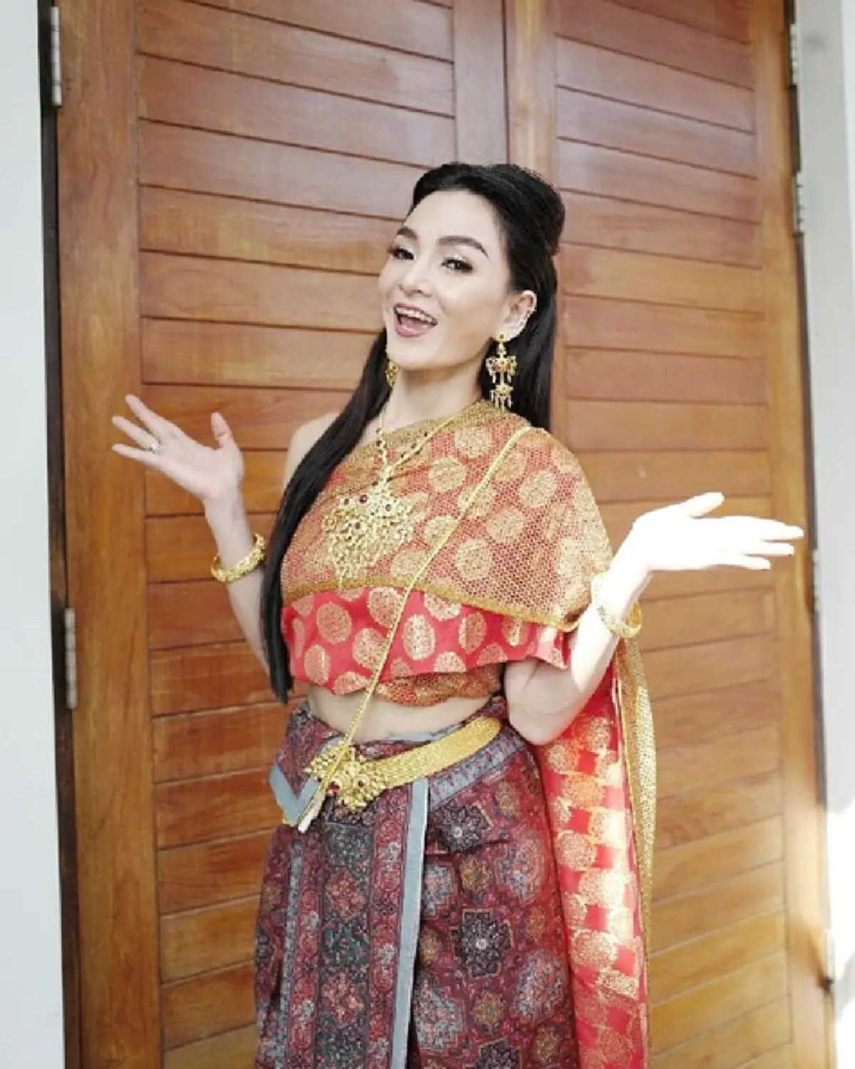 \"แคนดี้ รากแก่น\"เหลืออด ซัดหมอปลาอีกราย ลั่น ไม่ศรัทธาอย่ามาทำลาย(คลิป)