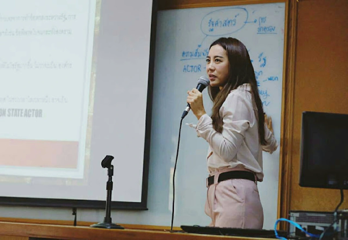 #สั่นสะเทือนทั้งวงการ!! เมื่อ  “10 ดารา” ชีวิตเปลี่ยนไป ยอมเปลี่ยนอาชีพ เพื่อความอยู่รอด ใครจะปังใคร ใครจะดับมาชมกัน !! (ชมภาพ)