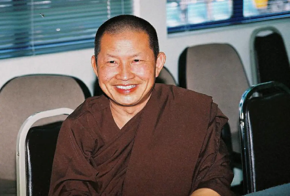 ครึ่งประเทศไม่เคยรู้!!! เปิด 10 ตำนาน "พระฉาว" ทำสะเทือนวงการผ้าเหลืองเมืองไทย ดังไกลไปทั่วโลก!!!