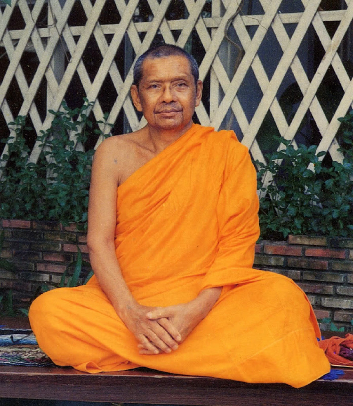 ๓๐ ตุลาคม ๒๕๖๐ น้อมรำลึกวันครบรอบละสังขาร ๒๕ ปี "หลวงพ่อฤาษีลิงดำ วัดท่าซุง" พระอริยเจ้า..ผู้ให้กำเนิดวิชามโนมยิทธิ.