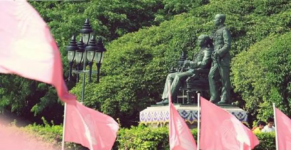 "ด้วยใจรักและภักดี" จุฬาลงกรณ์มหาวิทยาลัย ขอเชิญประชาชน"ร่วมถวายบังคม" พระบรมรูปสองรัชกาล เพื่อน้อมรำลึกในพระมหากรุณาธิคุณ ๒๓ พฤษภาคมนี้!!