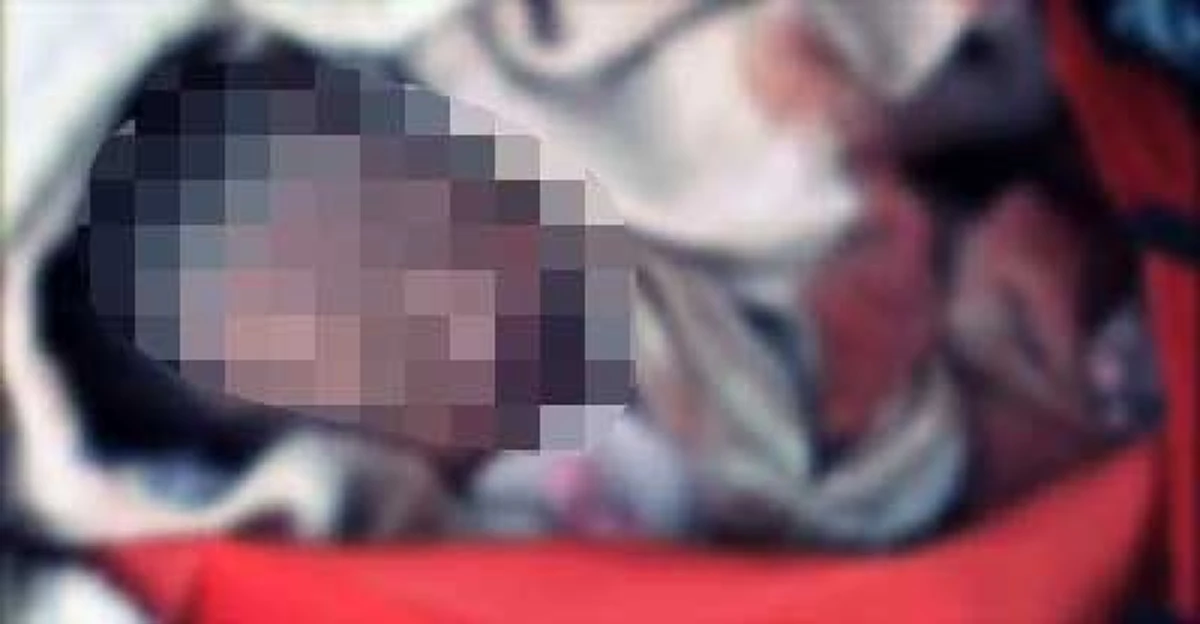 สุดหลอน!! พิธีฝังศพ "หญิงตายทั้งกลม" เมื่อหีบศพกำลังจะถูกฝั่งลงดินนั้น ก็ต้องช๊อคสุดๆ เมื่อมีพระรูปหนึ่งทักว่าคนในหีบศพนั้นยังไม่ตาย!!