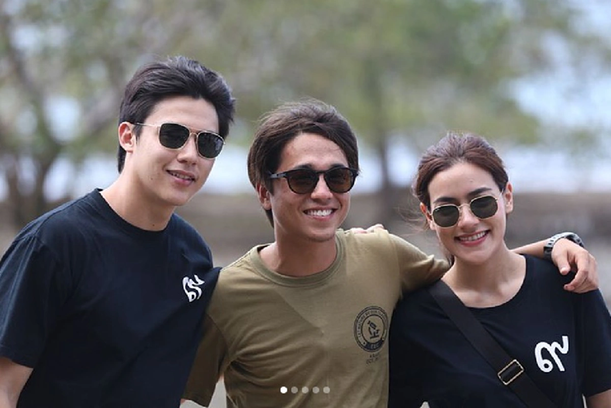 สาวๆกรี๊ดสนั่น !!! “อเล็กซ์ เรนเดลล์” เปลี่ยนทรงผมใหม่ แบบที่ไม่เคยเห็นมาก่อน ลุคดูเท่กว่าเดิมมาก ทรงนี้หล่อบาดใจ !!! (ชมภาพ)