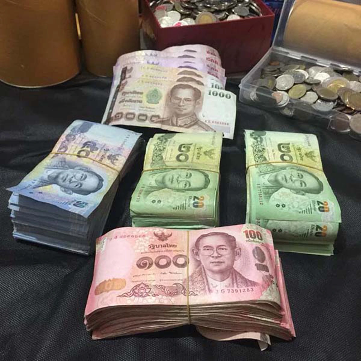 #โซเชียลแชร์สนั่น!! จากคนใช้จ่ายฟุ่มเฟือย “เก็บเงินไม่เคยอยู่” หันมาใช้วิธีนี้ 1ปี ผลที่ได้ออกมา มีเงินเก็บหลายบาท ถึงกับอยากทำตาม !!