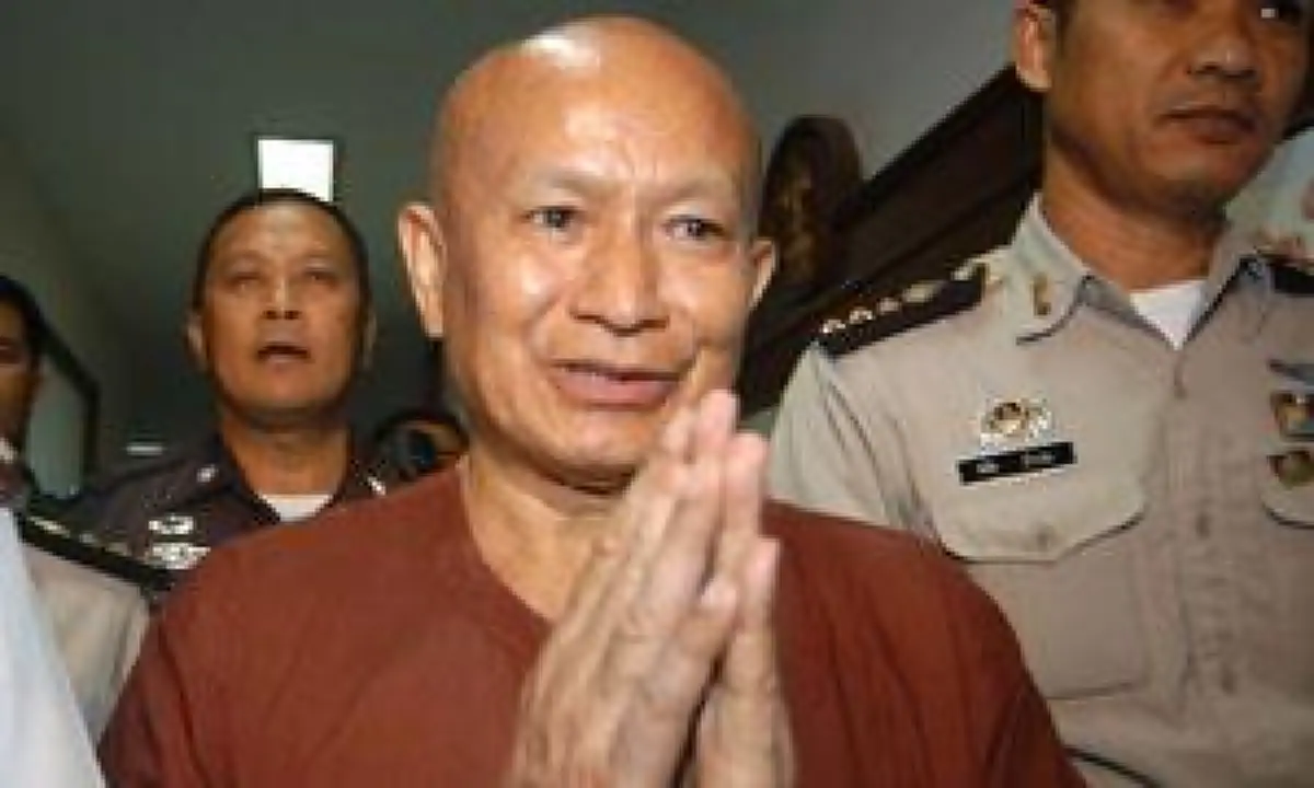 ครึ่งประเทศไม่เคยรู้!!! เปิด 10 ตำนาน "พระฉาว" ทำสะเทือนวงการผ้าเหลืองเมืองไทย ดังไกลไปทั่วโลก!!!