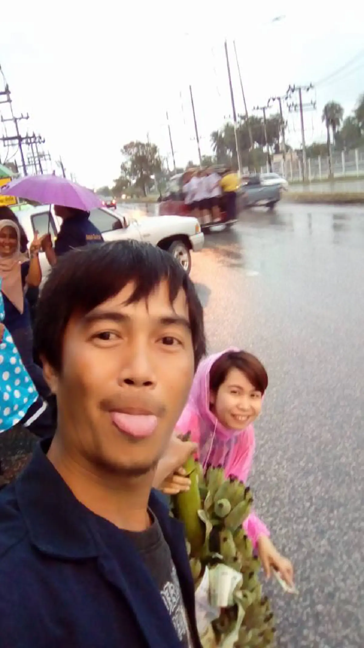 งานนี้ดังแน่นอน!!! หนุ่มให้กล้วย"พี่ตูน"เคลื่อนไหวแล้ว เผยหมดเปลือกสาเหตุคืออะไร อ่านจบแล้วต้องขอยอมรับจากใจ"พี่ตูน" คือคนของประชาชนอย่าง