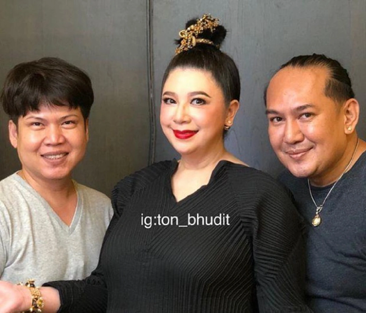 ลืมเธอไปแล้วหรือยัง !?!  "จุ๋ม แสงระวี" มิสไทยแลนด์เวิลด์ 2529 เจ้าของเพลงฮิต "แมงมุม" นี่คือภาพล่าสุดของเธอ ในวัย 49 ปี ที่ทำหลายคนตกตะลึง!