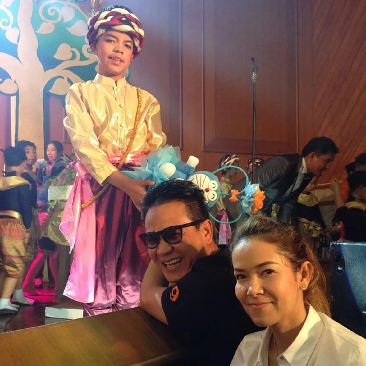 พวกเธอนี่ล่ะตัวจริงเสียงจริง !!! เปิดวาร์ปภาพ "ภรรยาตัวจริง" ของแก๊งเป็นต่อ ผู้พิชิตหัวใจคาสโนว่า แต่ละคนไม่ธรรมดาทั้งนั้น !!! (ชมภาพ)