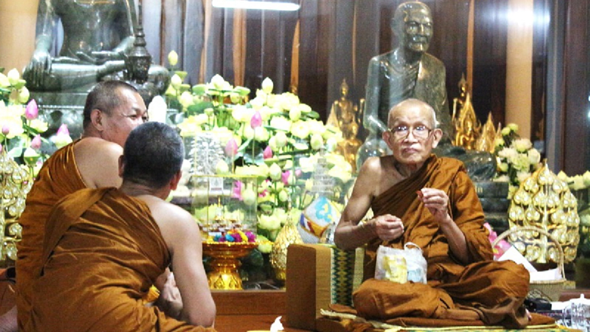 หลวงปู่มั่นมาสร้างวัดป่าบ้านนามน พญานาคร่วมบุญทิ้งรอยไว้ชี้จุดสร้างกุฏิและวัดอาณาบริเวณวัดให้ จากคำบอกเล่าของหลวงปู่อว้าน เขมโก