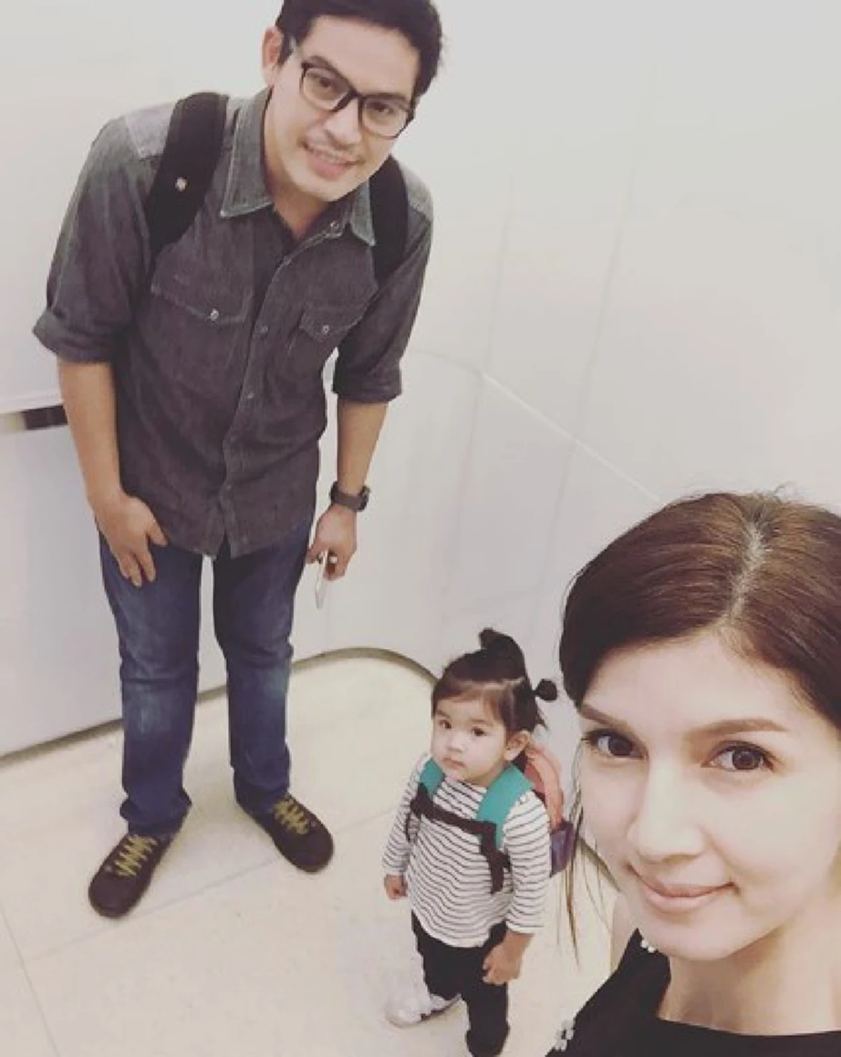 สงสารจับใจ!!! เปิดความจริงที่ทำ "น้องมะลิ" เครียดหนัก จนถึงขั้นนั่งกุมขมับ ทำเอาคนเป็นแม่ถึงกับพูดไม่ออก! (ชมคลิป)