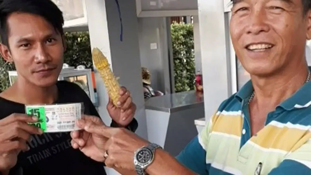 เปิดตัวเลขรายได้! แผงลอตเตอรี่ "พีท" กระแสหวย 90 แรง คนแห่ซื้อวันนึงยอดขายเป็นล้าน!