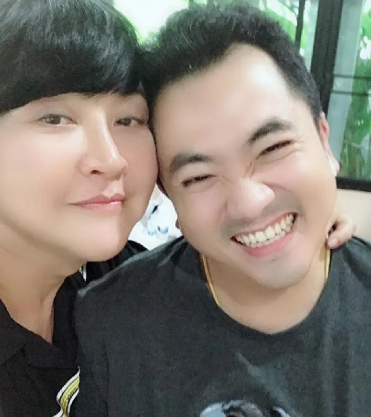 "อ้วน รีเทิร์น" เปิดตัวแฟนหนุ่มหมอย้ง อายุห่างกัน 24 ปี ฝ่ายชายทุ่มไม่อั้น ยกบ้านราคา 10 ล้าน ให้เป็นหลักประกันรักแท้