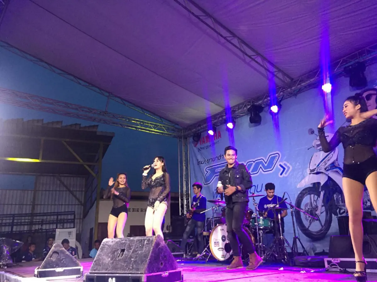 *โอกาส"ทอง"เห็นๆ !!! "ลำไย ไหทองคำ" ยิ้มกว้าง ไม่หวั่นข่าวดราม่า ล่าสุดรับงานหนังกับ "ผกก.ระดับฮอลลีวู้ด" โกยเงินเน้นๆ!!! (เนื้อหา)