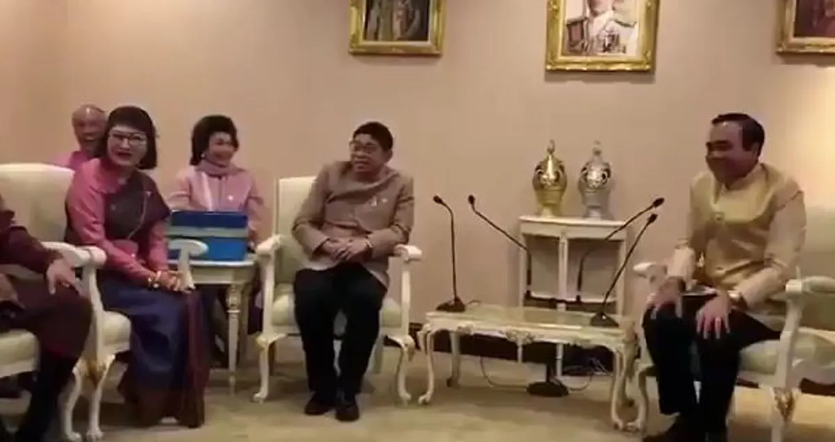 เอาขุนเรืองไปตัดหัว!! เกิดอะไรขึ้น \"นายกตู่\" ลั่นแรงใส่ \"ปั้นจั่น\" หลังอยากทำบางสิ่ง พอรู้เหตุผลแท้จริงเท่านั้น ทำเอาฮาลั่นทำเนียบ (คลิป)
