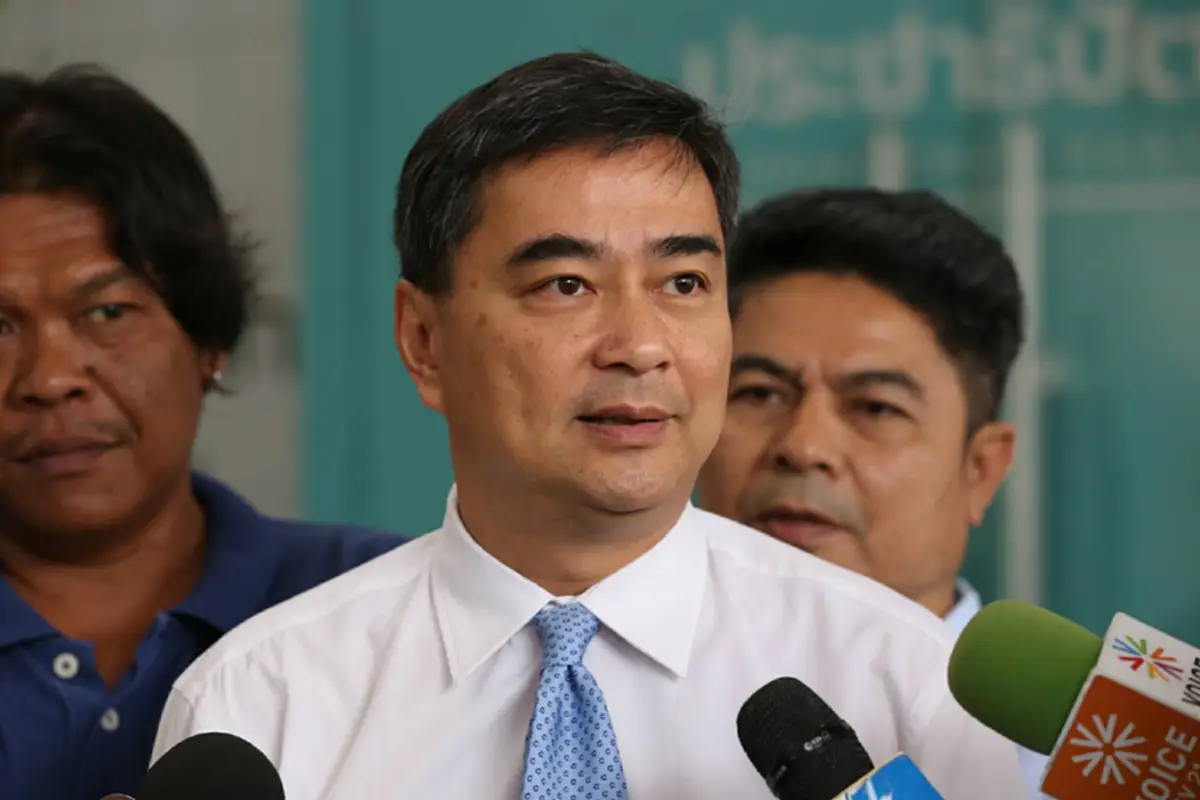 จับตา ท่าที"อภิสิทธิ์" อุบไต๋ รวม-ไม่ พรรคหนุน"บิ๊กตู่"