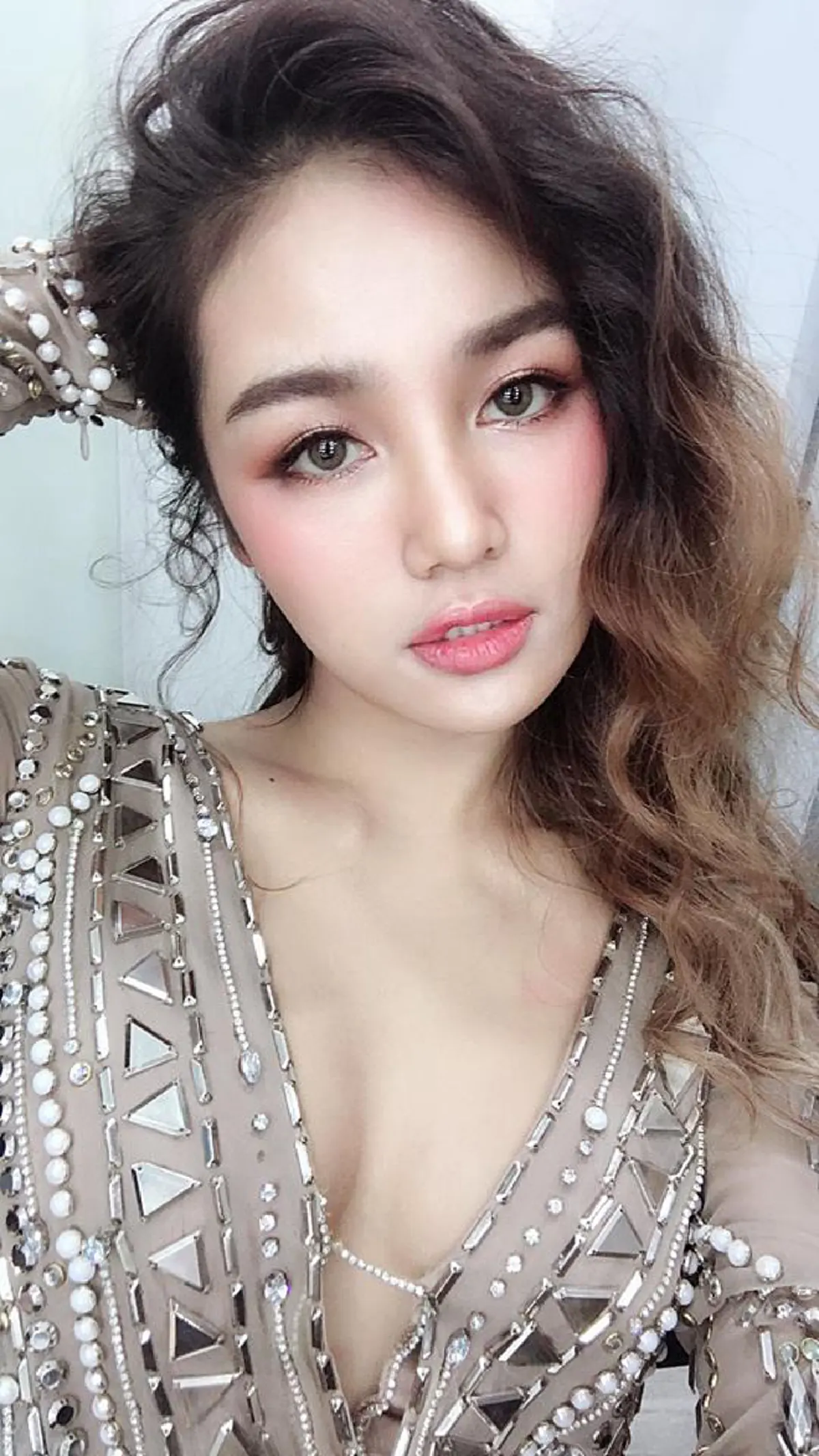 พริ้วสุดๆ! "กระแต อาร์สยาม" โชว์ลีลาสุดเร่าร้อน แดนซ์กระจาย บนลู่วิ่งออกกำลังกาย! (ชมคลิป)