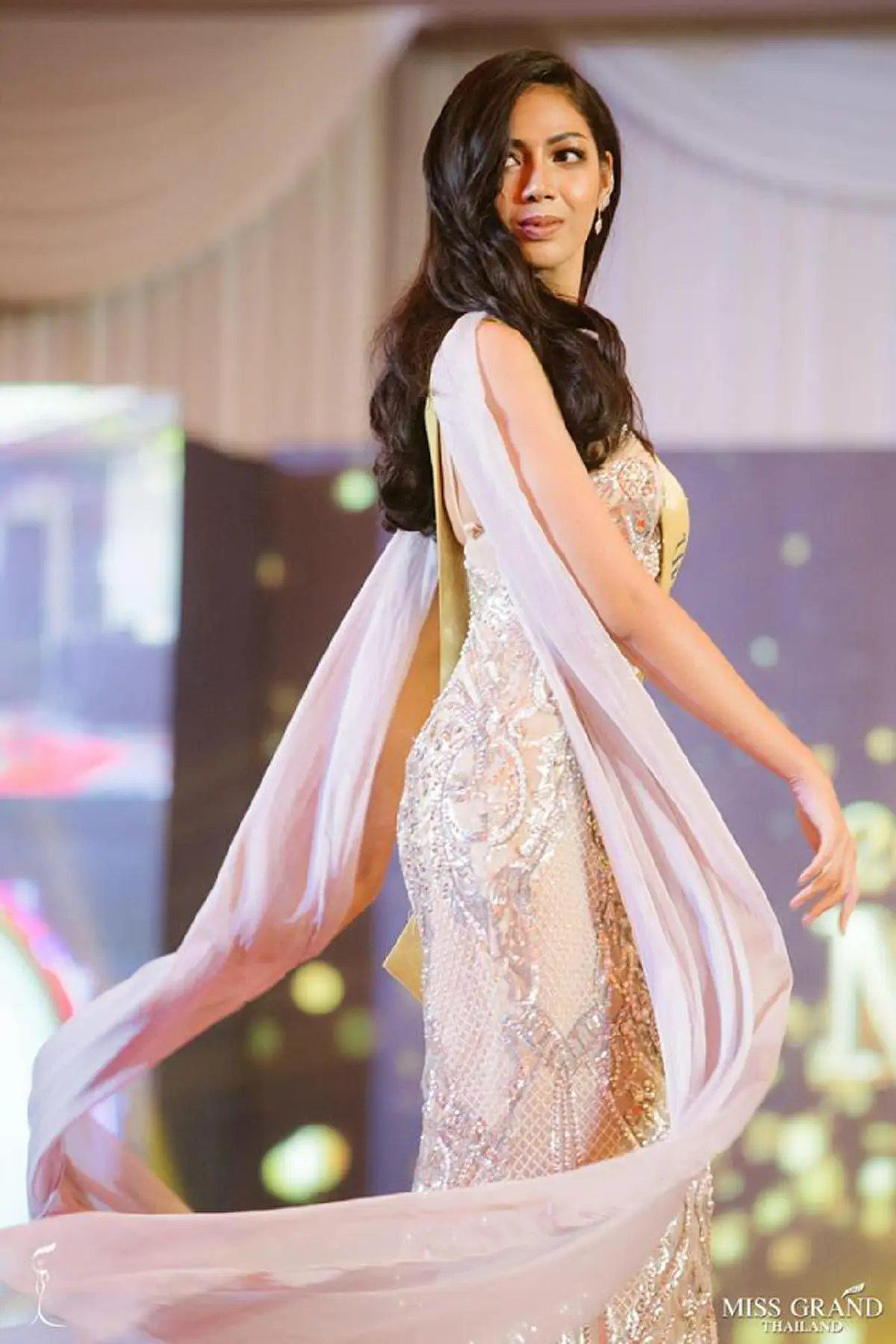 เฮดังลั่นฮอลล์! "จุ๊กจิ๊ก จิรัชยา" โชว์กึ๋น ตอบคำถามชนะใจกรรมการ คว้าตำแหน่ง "มิสแกรนด์ขวัญใจภูเก็ต 2018" ! (ชมคลิป)