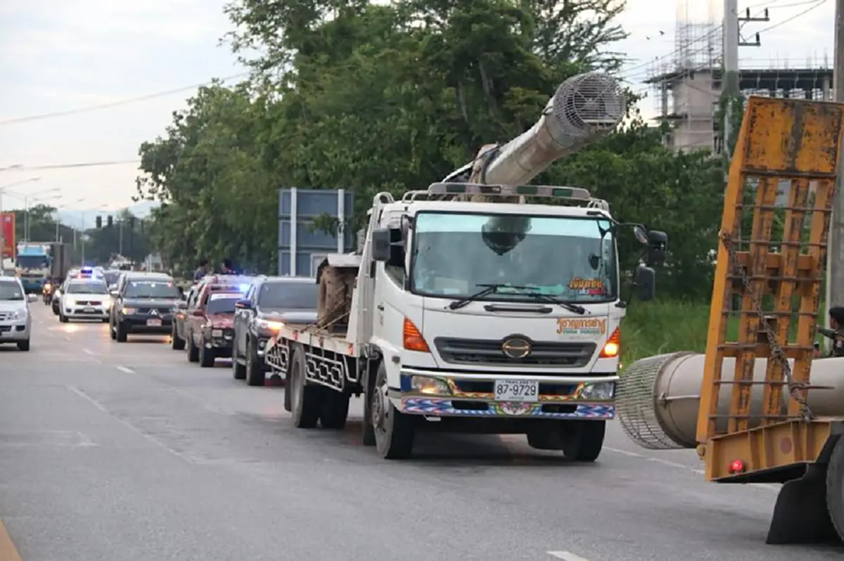 ปล่อยให้ผ่านไปเฉยๆ ไม่ได้!! ชาวอุตรดิตถ์ ต้อนรับทีมงานท่อสูบน้ำพญานาค แม้แค่เป็นทางผ่านจัดเลี้ยงอิ่มท้อง พร้อมให้ของขึ้นชื่อติดไม้ติดมือ