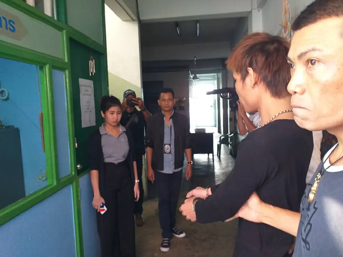 "ไอ้เบิร์ด" ต่างด้าวเถื่อนชาวเวียดนามกร่าง ทำร้ายสาวไทย สุดท้ายสิ้นท่าโดนรวบคาขบวนรถไฟ