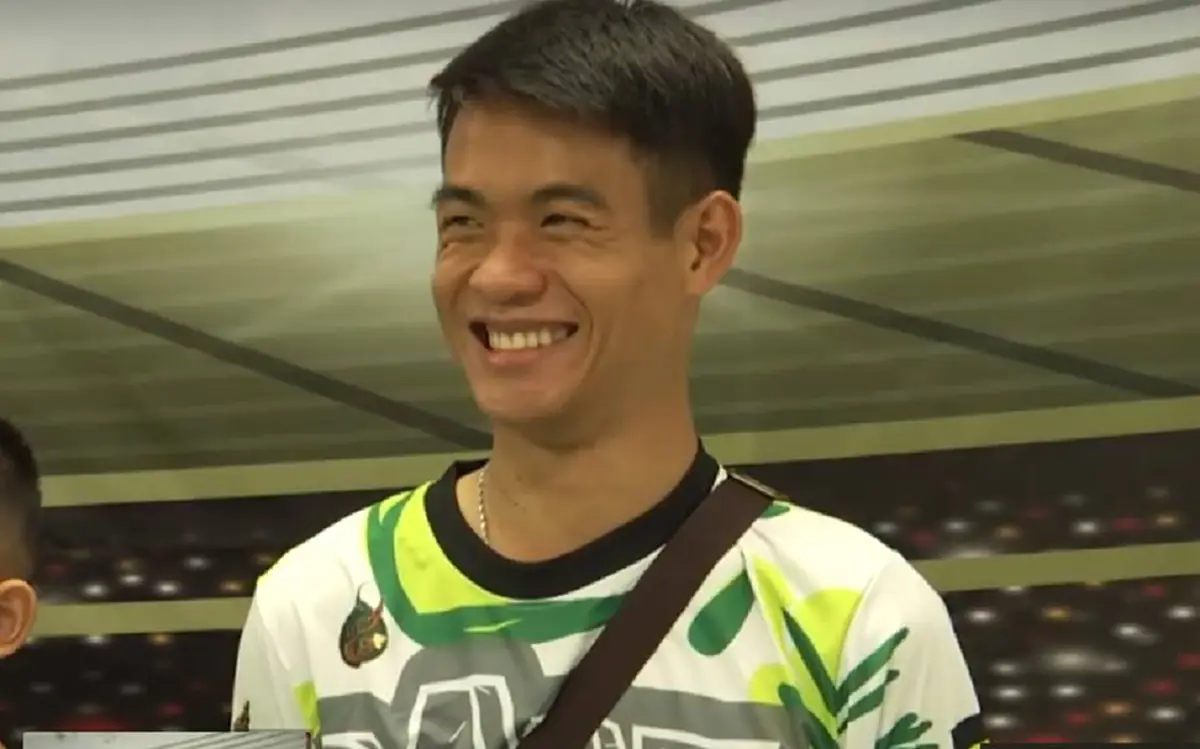 เด็กน้อยไร้เดียงสา!! สีสันน่ารักๆ"น้องไตตั้น"กับความเป็นธรรมชาติ..เรียกรอยยิ้ม?! น้องคนเล็กคงจะตื่นเต้นสุดๆ..กล้องอยู่ด้านหลังนะลูก!!(คลิป)