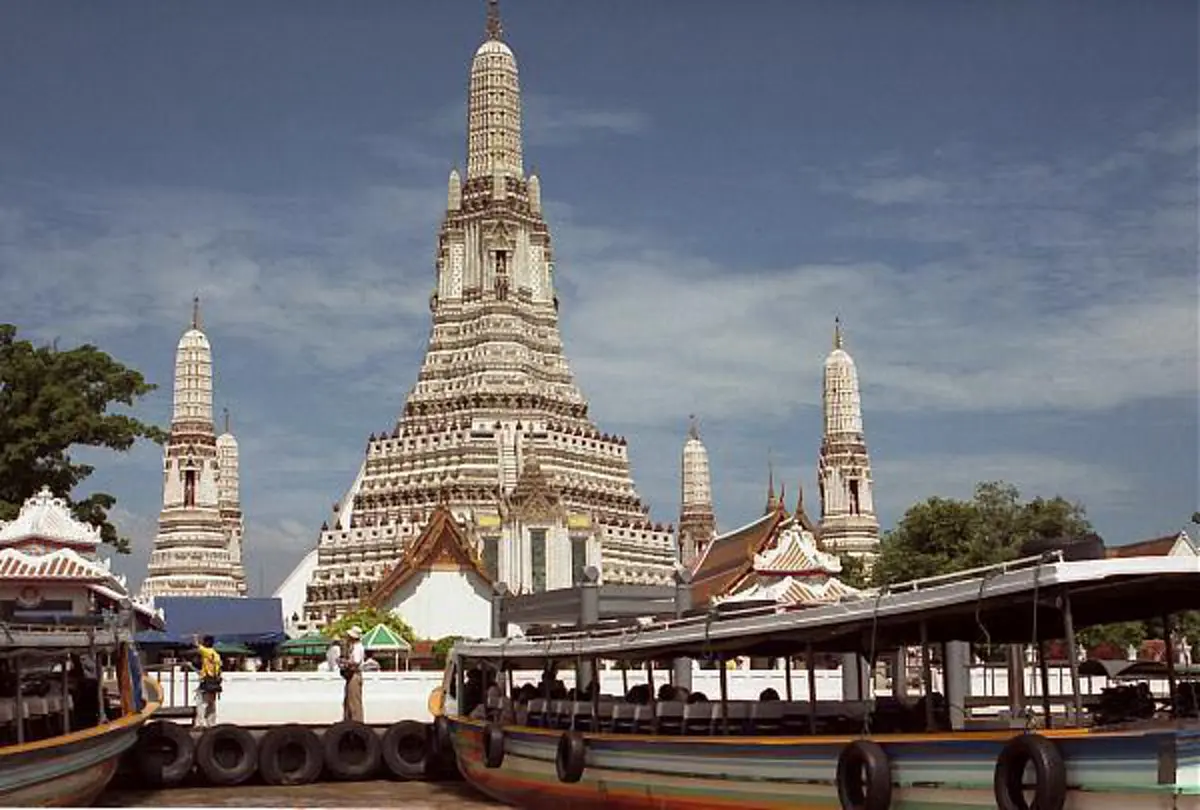 ไม่ได้ขายกระเบื้อง ทำวัตถุมงคลเข้ากระเป๋า!! กรมศิลป์ แจง การบูรณะพระปรางค์ วัดอรุณ