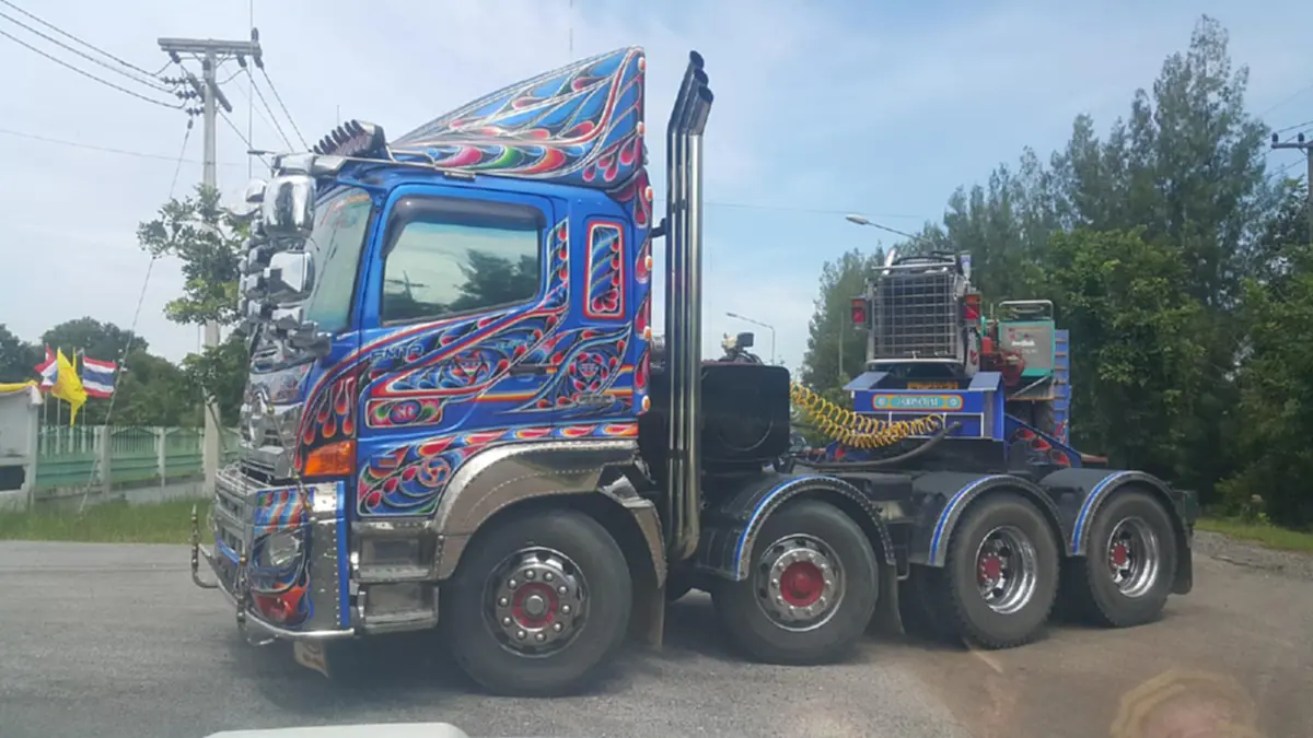 พระเอกมาแล้ว! "ทีมงานท่อสูบน้ำซิ่งหัวพญานาค" เดินทางช่วยพี่น้องสกลนคร ถึงที่หมายพร้อมลุย!