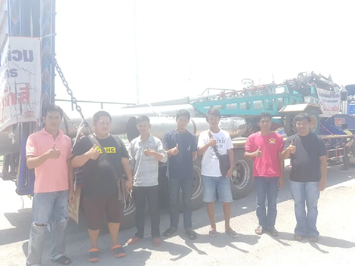 พระเอกมาแล้ว! "ทีมงานท่อสูบน้ำซิ่งหัวพญานาค" เดินทางช่วยพี่น้องสกลนคร ถึงที่หมายพร้อมลุย!