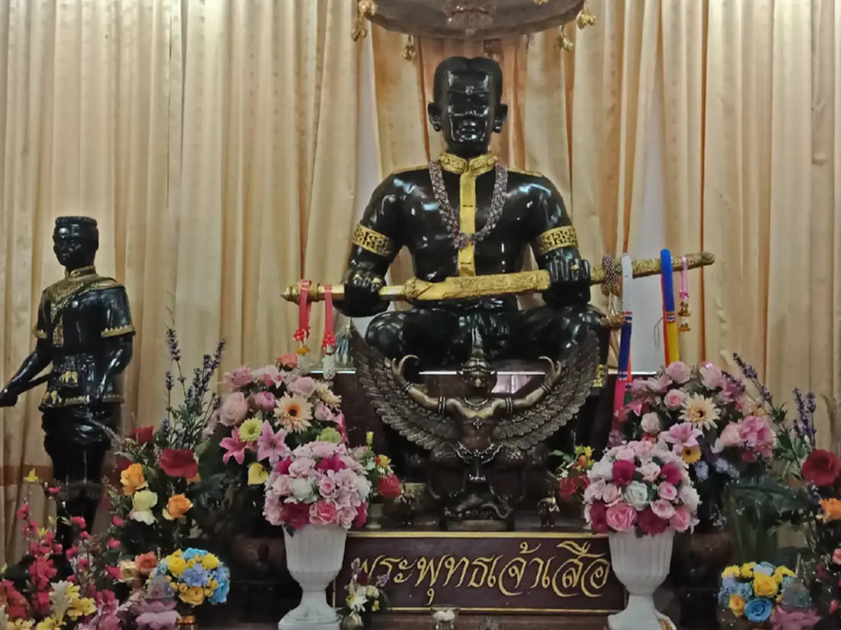 พระบารมี..พระเจ้าเสือ!! แนะคาถาบูชา "สมเด็จพระพุทธเจ้าเสือ" เป็นมงคลแก่ชีวิต ลาภมาก แคล้วคลาดปลอดภัย ชนะศัตรู!!