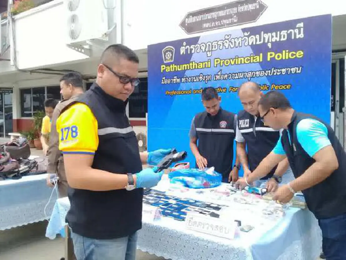 ล่าตัวด่วนๆ สองผัวเมียตระเวนลักทรัพย์กว่า 15 ปี ตร.บุกค้นบ้านเจอของกลางอื้อ ใช้ชีวิตหรูตบตา