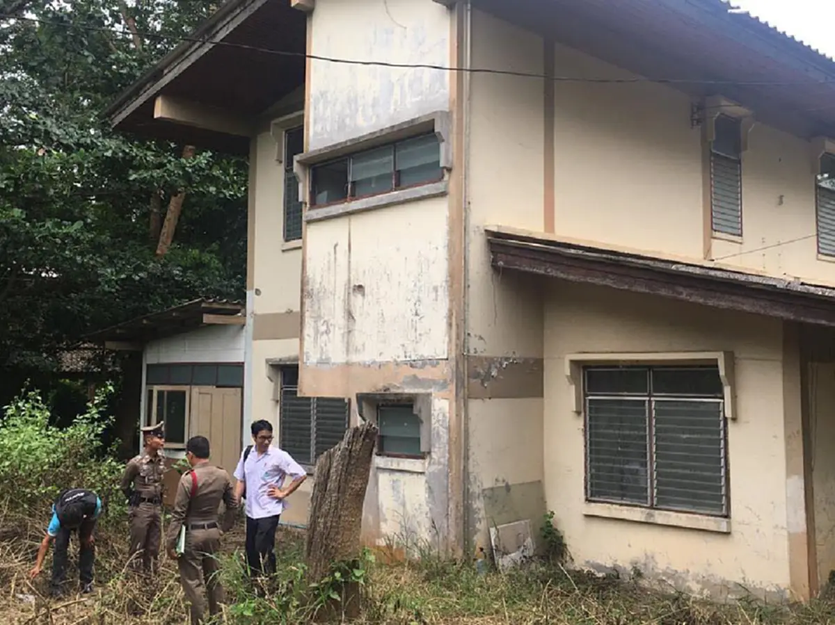 สุดผวา สภาพบ้านพัก "คุณหมอฐิติ" แบบเก่า โทรมหนักยิ่งกว่าปัจจุบัน ก่อนควักเงินตัวเองรีโนเวทใหม่