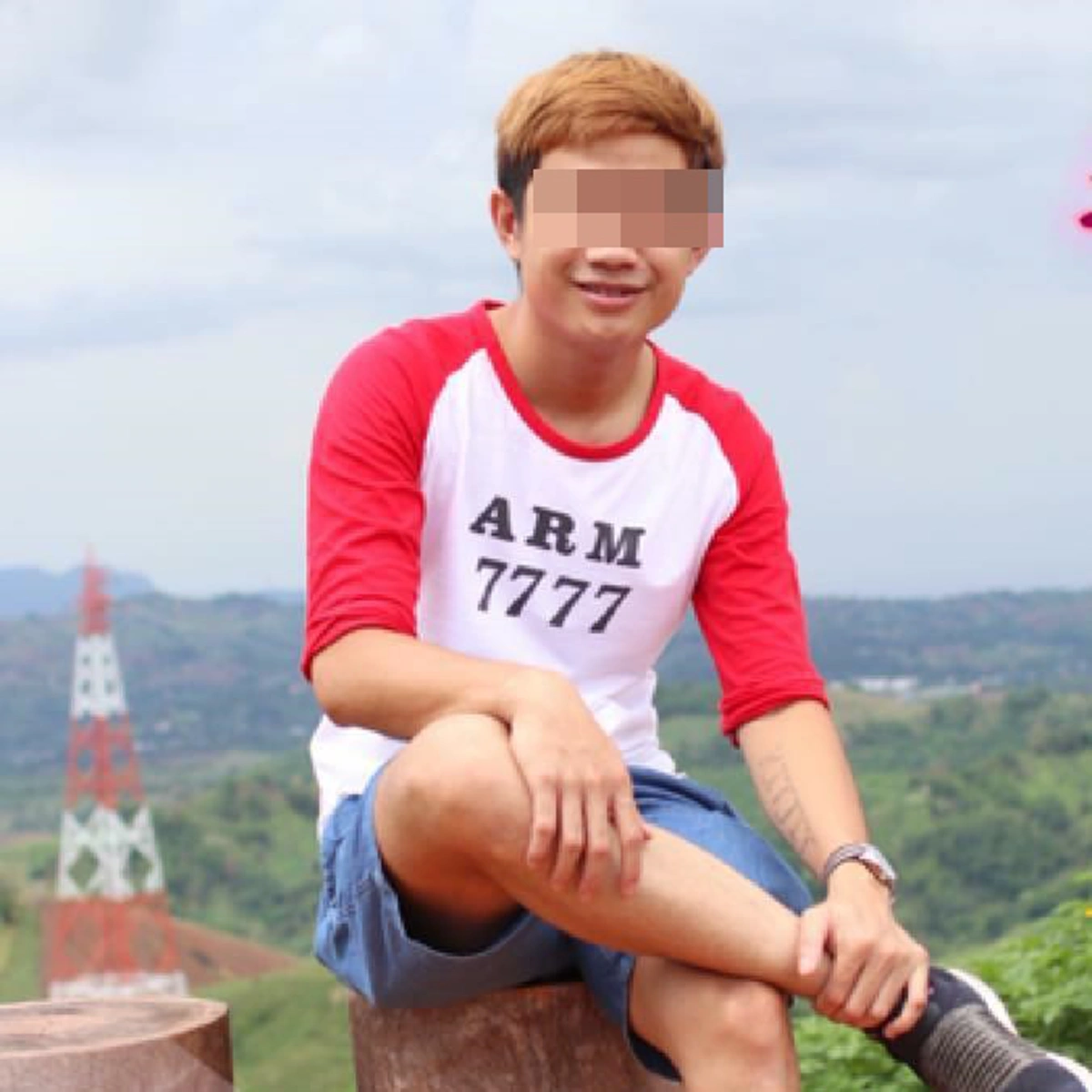 โผล่หัวแล้ว "หนุ่มอาร์ม" ต่อยสาวพนง.ร้านโทรศัพท์ ยกมือไหว้ขอโทษ อ้างวู่วามเหตุเป็นโรคซึมเศร้าเลิกแฟนสาว