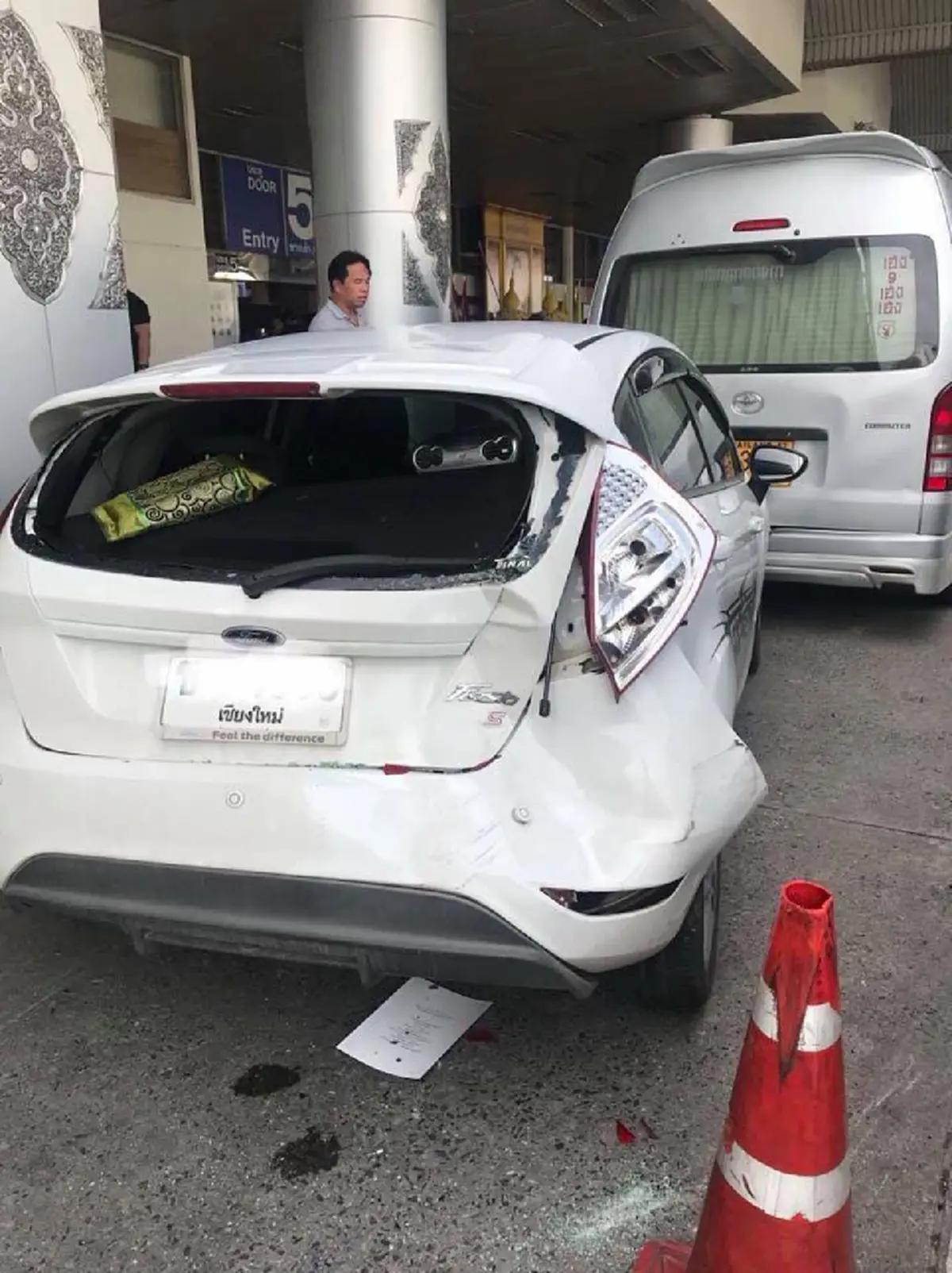 ปล่อยมาได้ไงตั้ง 20 ปี อัพเดต! มนุษย์ป้าชนแหลกสนามบินเชียงใหม่