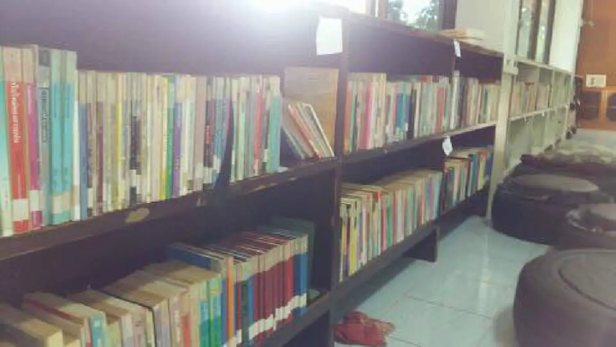 งานบุญ งานกุศลอย่าเลื่อนผ่าน!! เพจดังชี้ช่องทางทำบุญ ขอรับบริจาคหนังสืออ่านนอกเวลาให้แก่โรงเรียนขนาดเล็ก "คุณไม่อ่าน หนูขอนะ" (รายละเอียด)