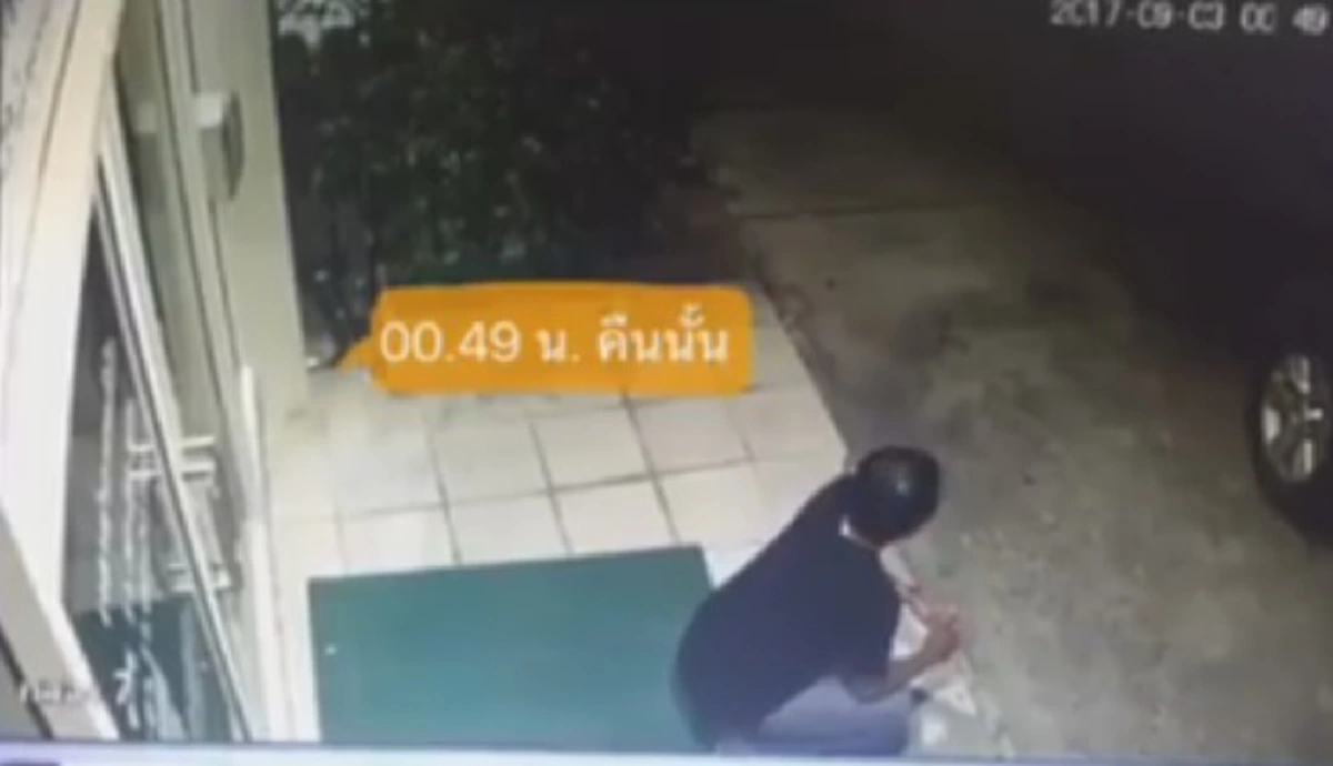 Talk of the Day!คลิกชมกว่าแสนเหตุชวนหัวร้อน สาวสงสารตูบน้อยนอนตากเเดด ตากฝนนับเดือน คัดสินใจพาเลี้ยงอย่างดี จู่ๆคนมาขอคืนแถมก่อเรื่องกวน..?