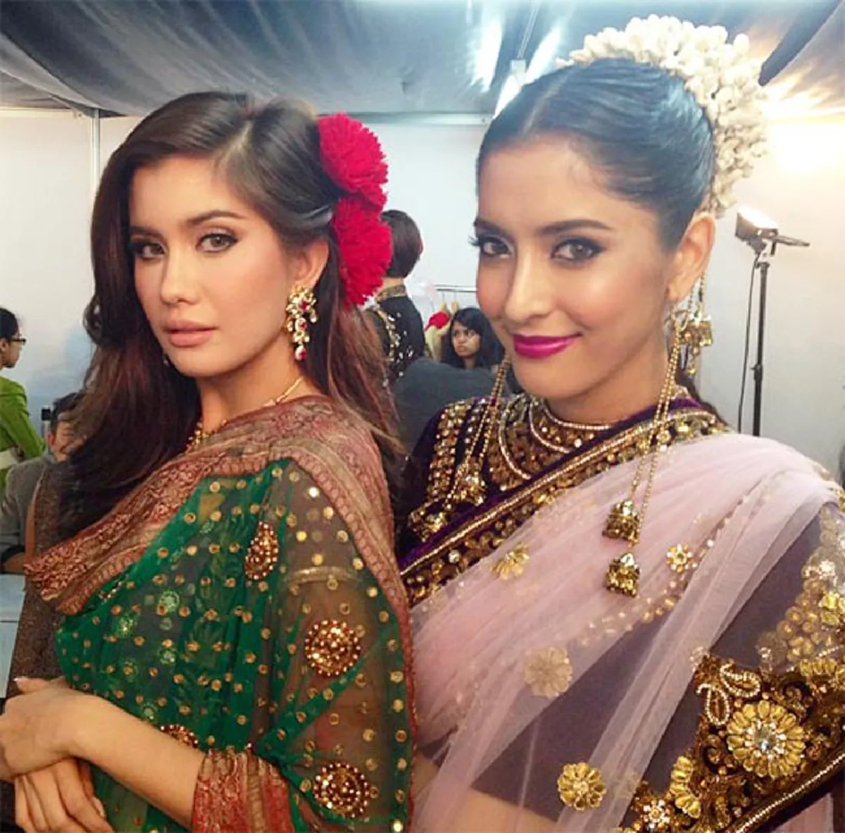 ***อลังการดาวล้านดวง !!! ส่องแฟชั่น 6 ซุปตาร์สาวในชุดสไตล์อินเดีย งานนี้ทำเอาหลายคนถึงกับตะลึงอ้าปากค้าง นึกว่าหลุดออกมาจากบอลลีวูด !?