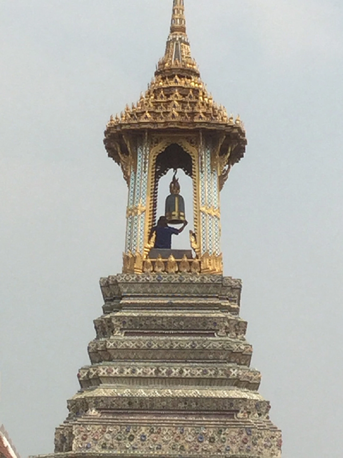 เตรียมความพร้อม"หอระฆัง วัดพระแก้ว"..พิธีศักดิ์สิทธิ์-การย่ำระฆังที่เสียงดีที่สุดในโลก..เป็นบุญหูอย่างยิ่ง!!