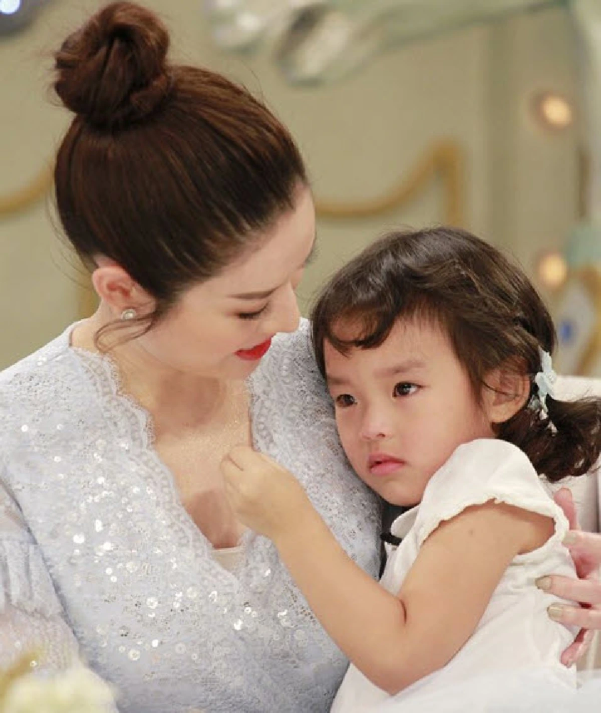 เปิดหมดเปลือก "แอฟ ทักษอร" ประกาศลั่น! หย่า "สงกรานต์" แล้ว แต่ลูกไม่ควรรู้? (คลิป)
