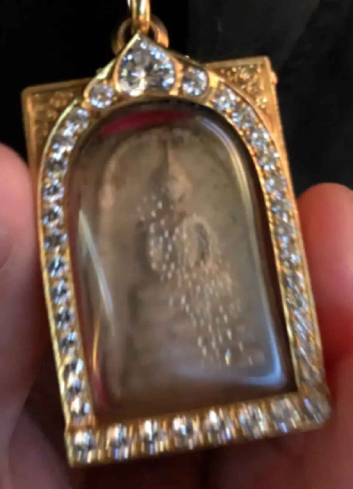 เปิดภาพพระเครื่องดัง 3 องค์ ที่ "เจ้าสัววิชัย" ห้อยคอในวันเกิดเหตุฮ.ตก โดนไฟเผาไม่บุบสลาย