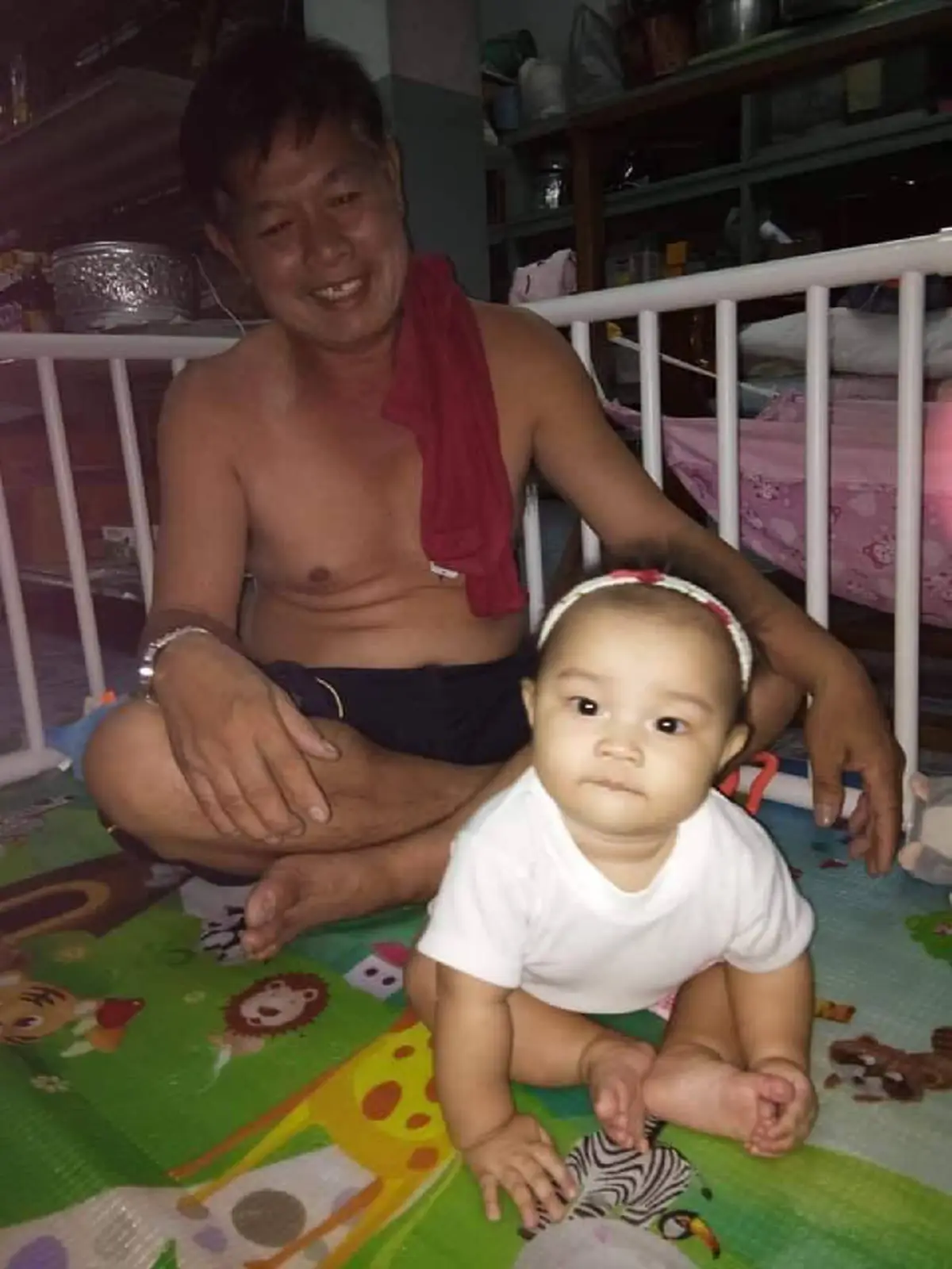 โจ๋ไม่พอใจ พ่อค้ารถเร่ขายของ