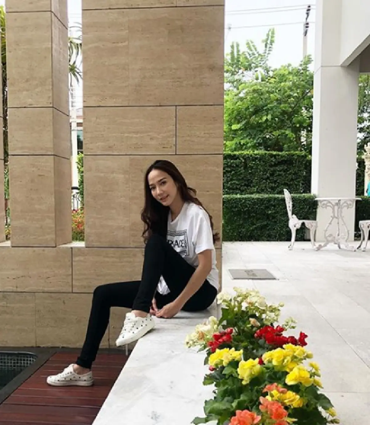 พี่ยังไม่แก่ !! "ปุ๊กลุก ฝนทิพย์" เซอร์ไพรส์ "อั้ม พัชราภา" นำพวงมาลัยมาไหว้ เป็นรุ่นพี่ที่ดีกับน้องมาตลอด (คลิป)