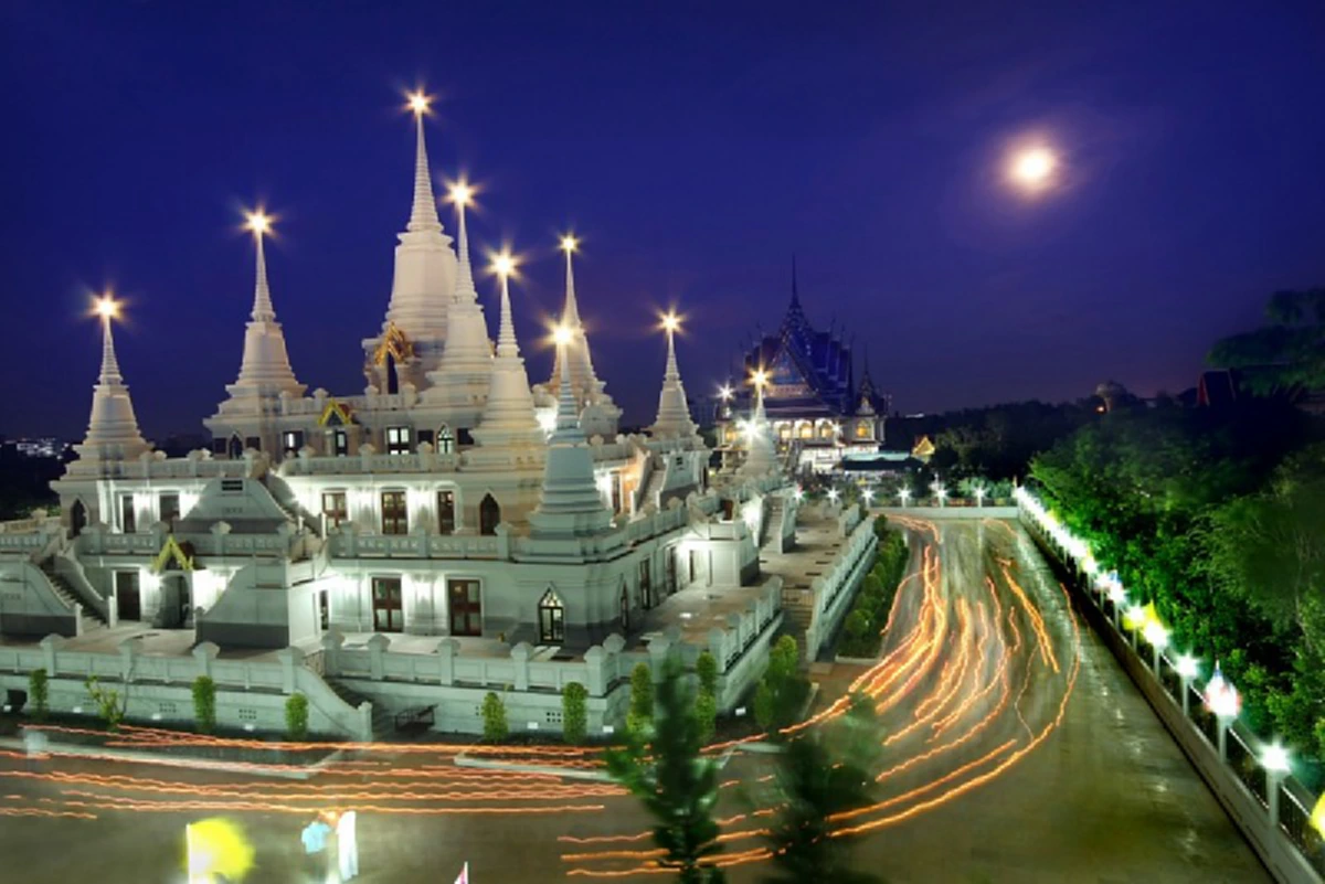 เตรียมตัวให้พร้อม เวียนเทียนคืนนี้ วิสาขบูชา!... เปิดประวัติการเวียนเทียน เวียนเทียนอย่างไร สวดบทไหน ถึงได้อานิสงส์แรง!