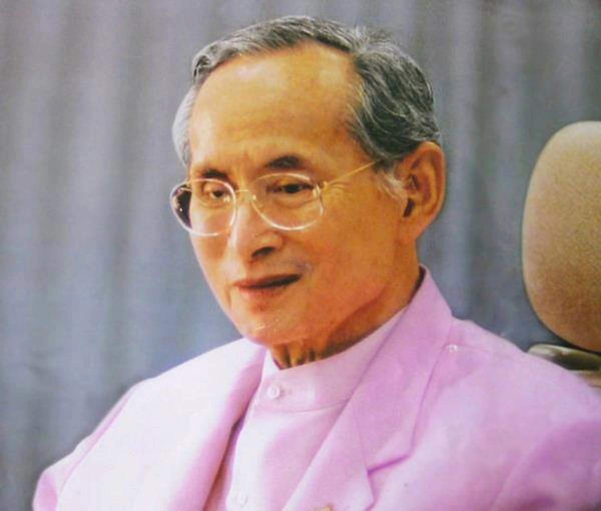 พุทธภูมิพล!! "ทศบารมี" ที่สถิตอยู่ในพระราชหฤทัย ... คือประจักษ์พยานแห่ง "ปณิธานพระโพธิสัตว์" อันยิ่งใหญ่ของในหลวงรัชกาลที่ ๙!!