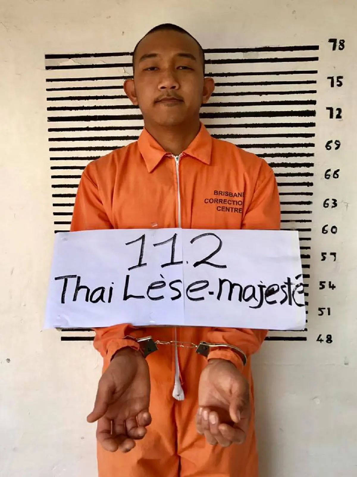 เด็กปากไม่สิ้นกลิ่นน้ำนม!?! ตั้ง อาชีวะ เคลื่อนไหว โพสต์รูปภาพเย้ยกฎหมายไทย สะเทือนใจคนทั้งประเทศ...เห็นเป็นเรื่องตลก ติ่งแห่อวยเพียบ!!!